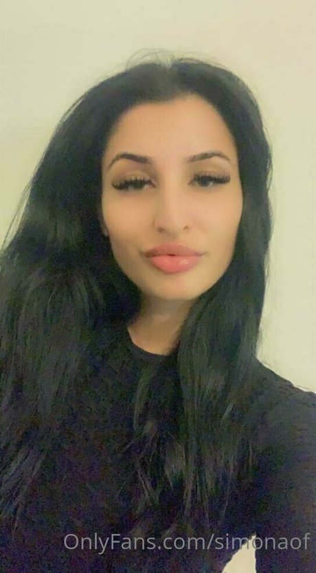 simonaof porn model pic