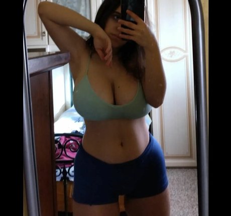 Alessia Ancler model nude pic