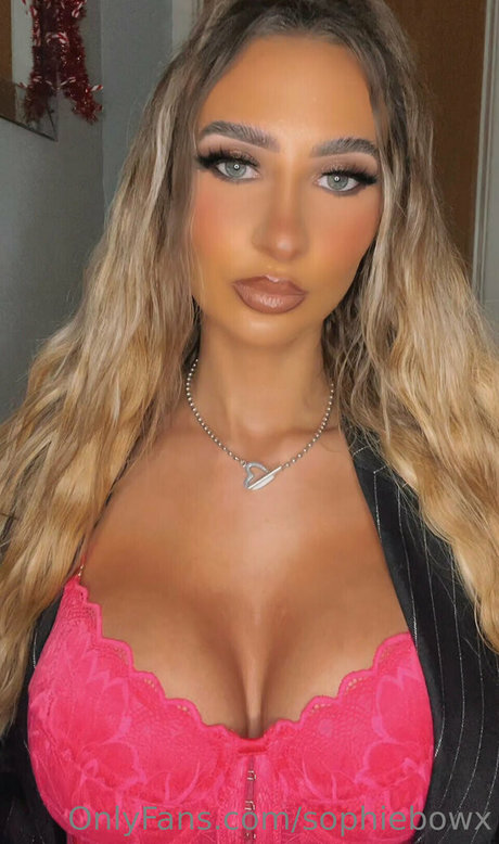 sophiebowx nudes actress pics