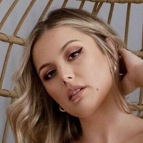 Summer Brunelle porn actress photos