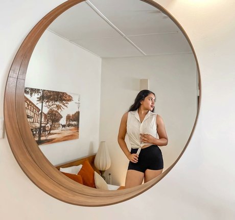 Nimesha Jayarathne pornographic star gallery