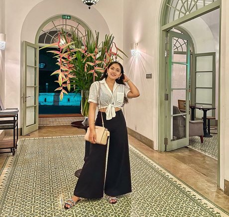 Nimesha Jayarathne beautiful model gallery