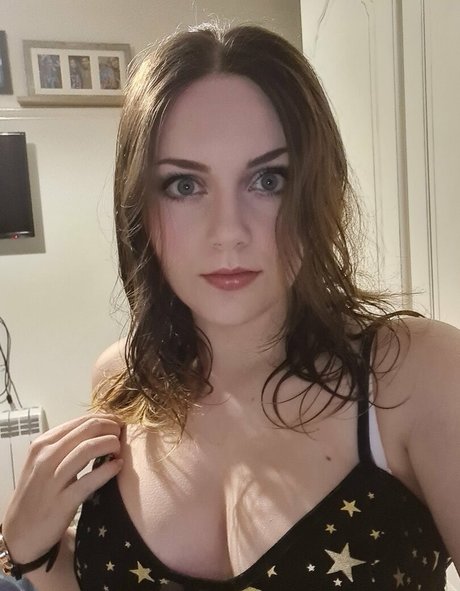 Chloe Holt hd model archive