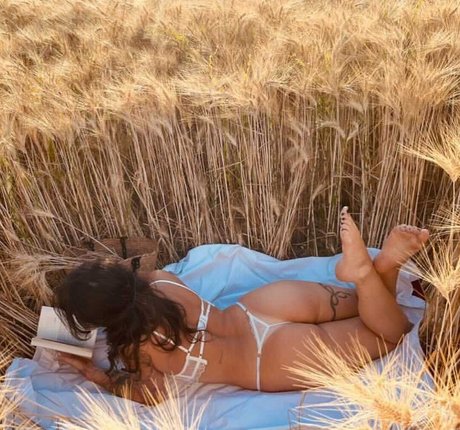 Poetiquegirl erotic actress pictures