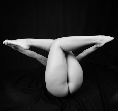 Erika Mahya pornstar pics