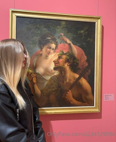 flora belll best model pic