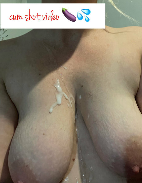 milalulu exclusive pornstar pic