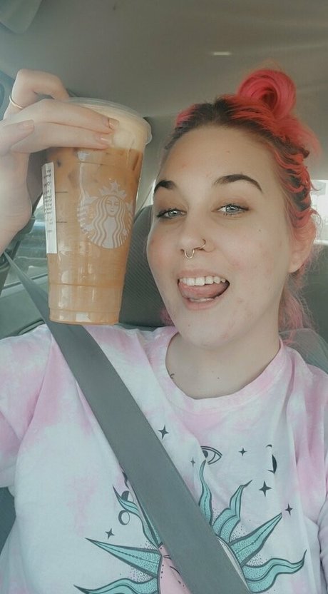 strwbrry cream best model pic