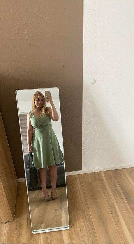 the blonde the brunette star adult images