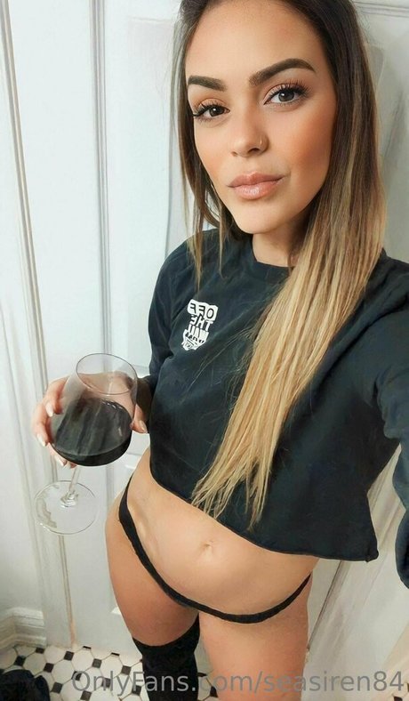 seasiren84 nude model pictures