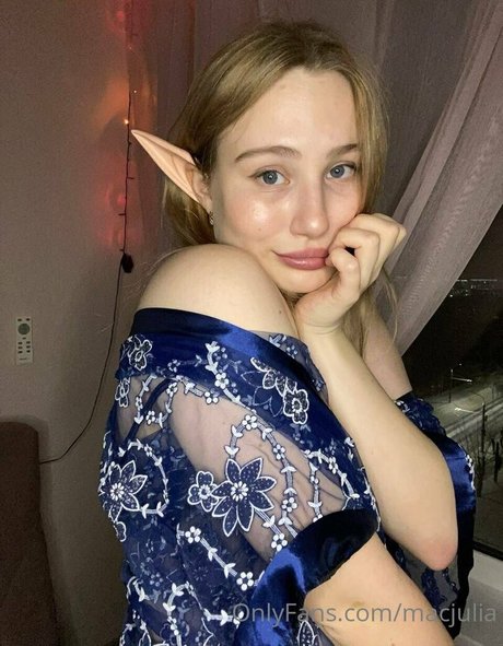 macjulia naked pornstar photo