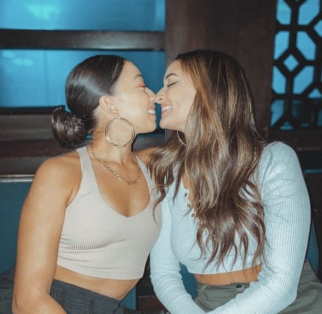 Kassandra Lee top star photo