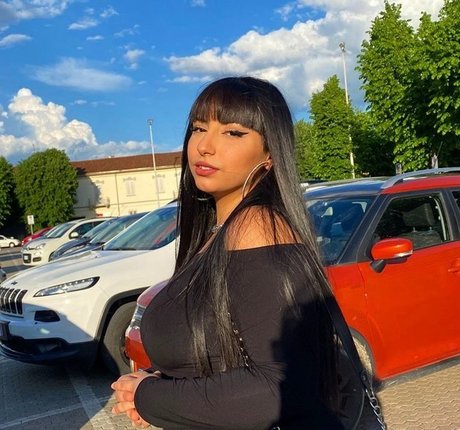 Raxien pornstar sexy pics