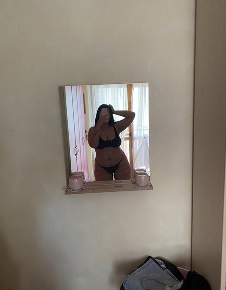 Raxien art model pic