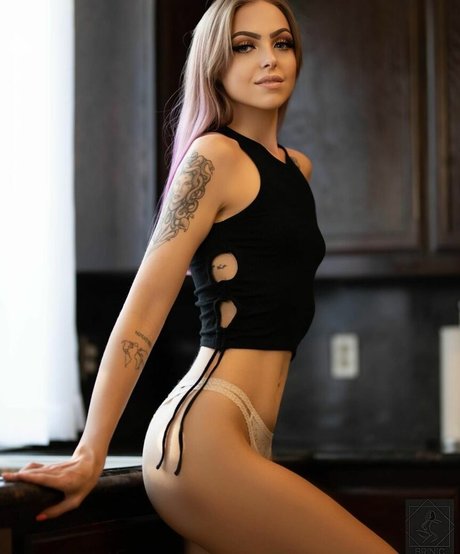 Officialbubblybrooke pornstar high quality image