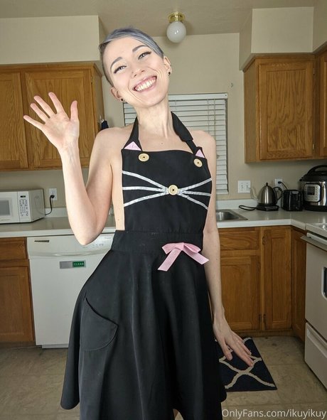 ikuyikuy naked actress galleries