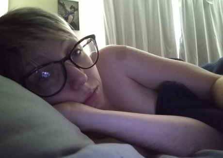 ikuyikuy star adult img