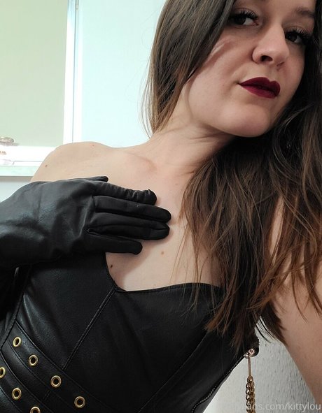 kittylou art actress pics