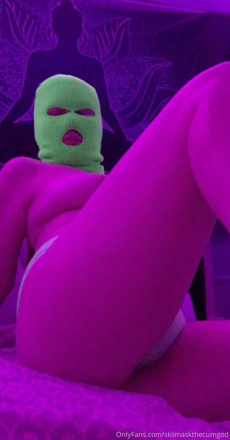 skiimaskthecumgod sex star pic