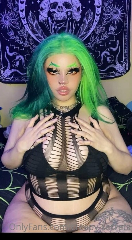 creepy secrets nude actress pic