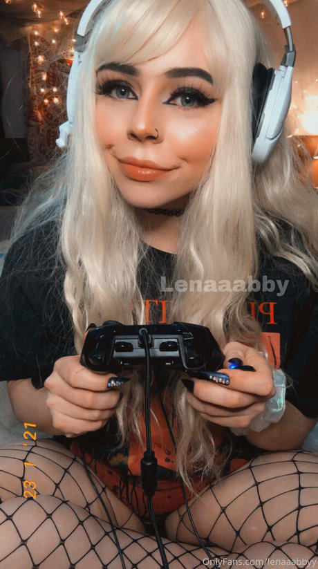 lenaaabbyy pornstar nude img