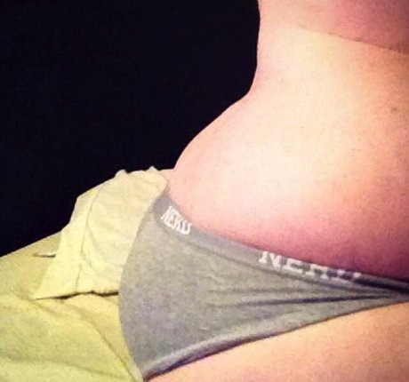 RainIsWet sexy star gallery