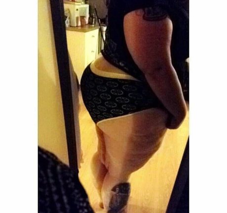 RainIsWet xxx model photo