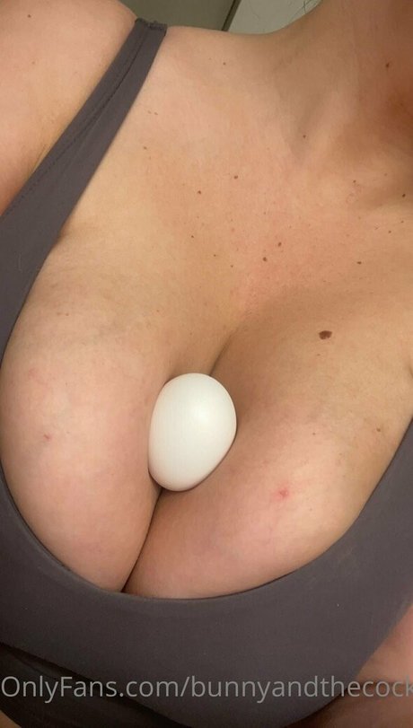 Bunny and the cock model beautiful picture