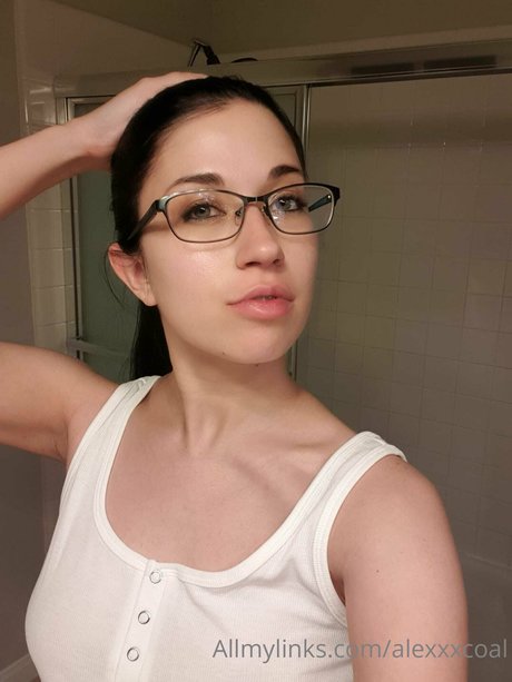 tiny asian onlyfans pornos img