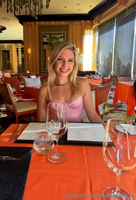 Emilyrayxo nice model photo