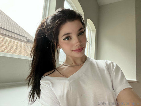 Grinchie model naked archive