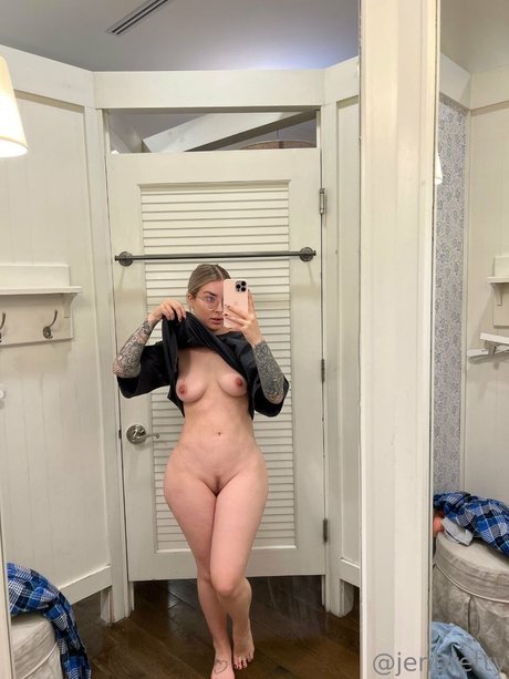 Jen Brett star exclusive image