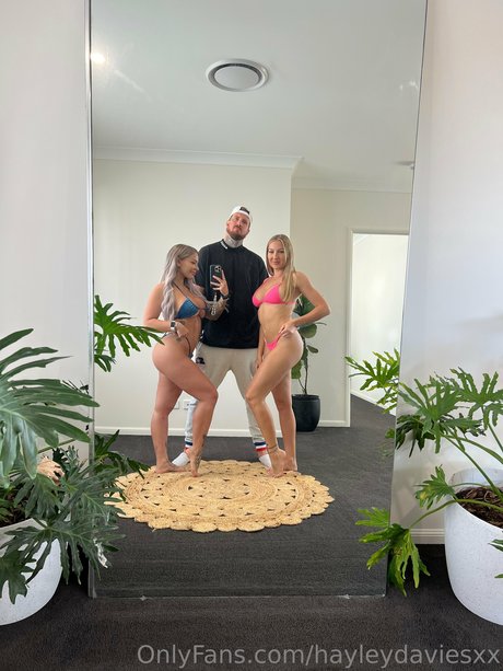 milf strip onlyfans beautiful naked img