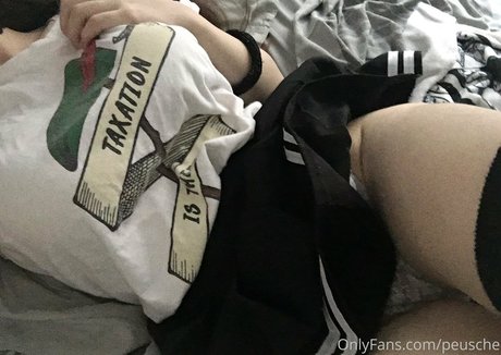 chubby goth onlyfans hot nude galleries