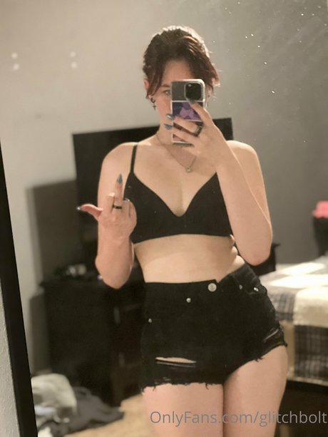 Glitchbolt star nudes photo