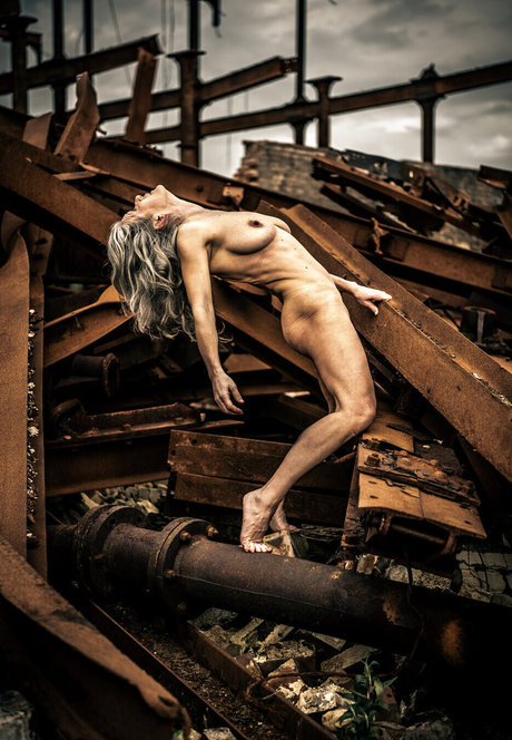 Helen saunders exclusive actress images