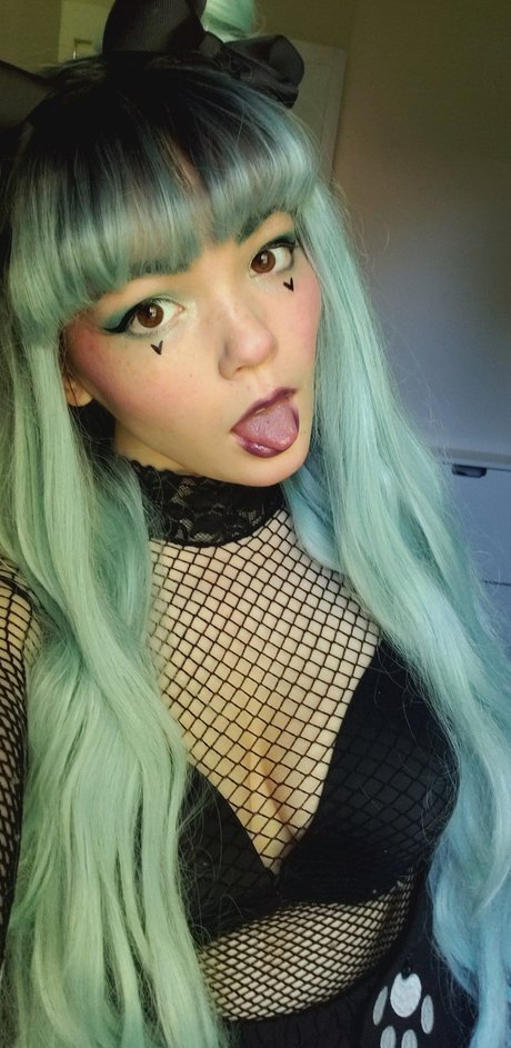 blonde secretary onlyfans nude picture