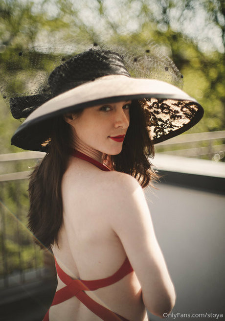 strapon onlyfans erotic gallery