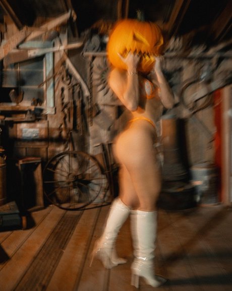 Maria Arzola art star img