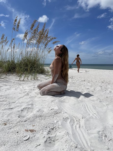 Maibela sexy star pic