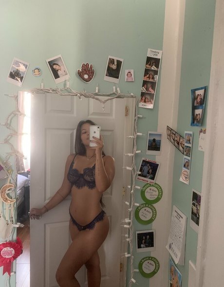 Maibela nudes star image