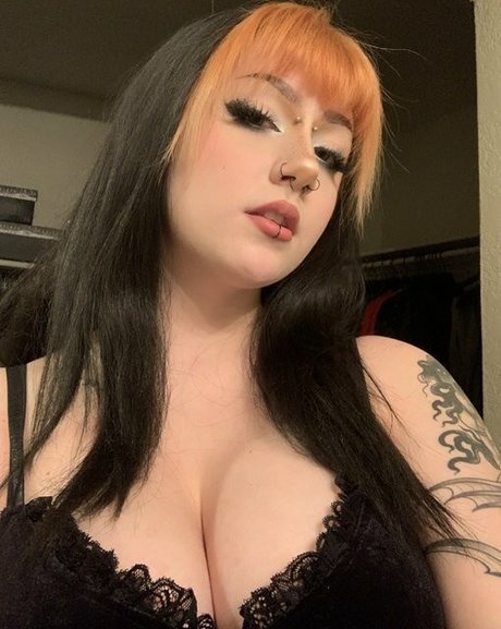 xoegrim hot actress picture