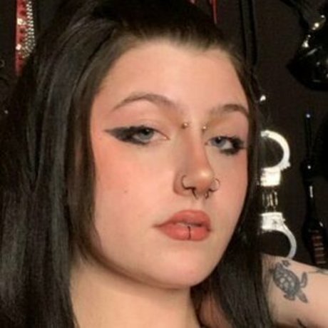 xoegrim pornographic star img