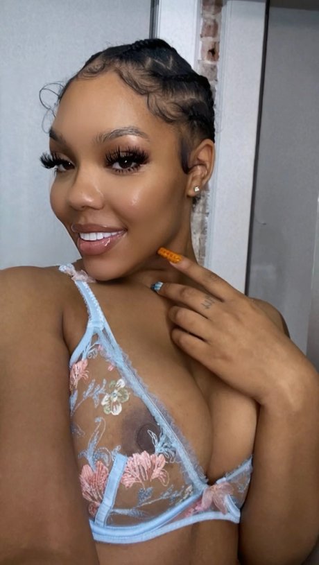 Coldastati sexy model pics