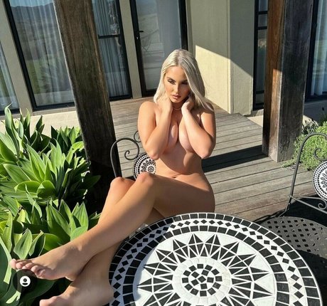 Temmii Jaydee star naked image