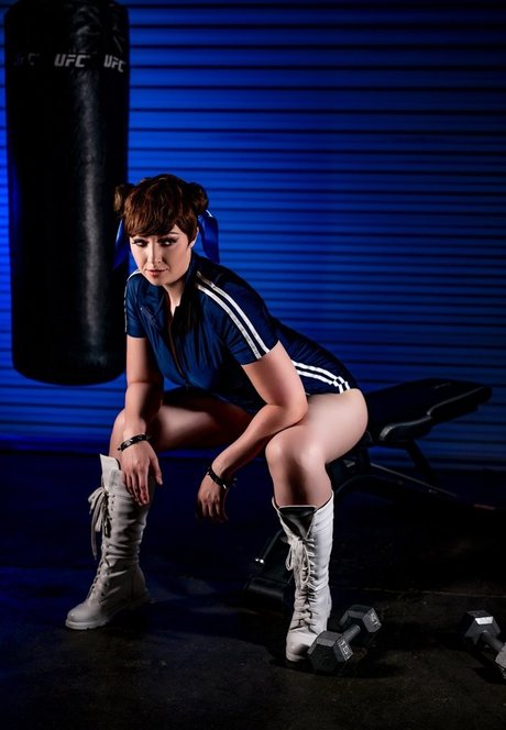 Feisty Vee model best photo