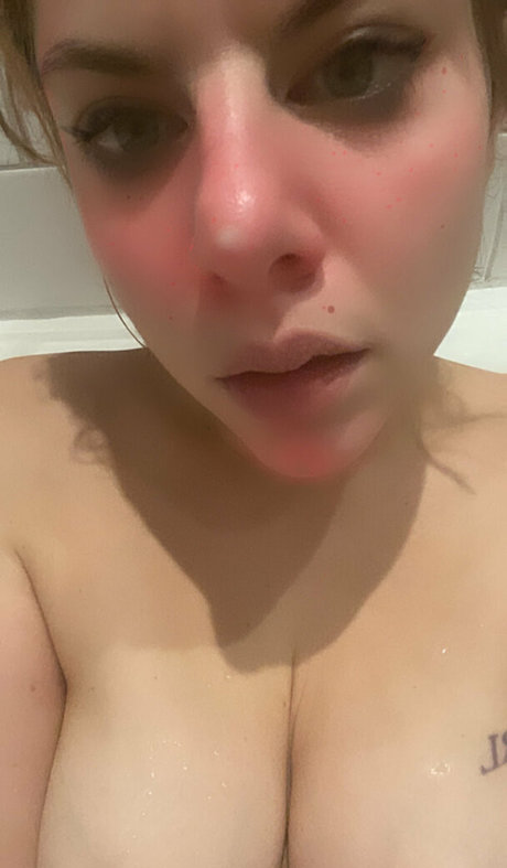 chubby babe onlyfans free naked galleries