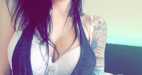 IvyLaura art star galleries