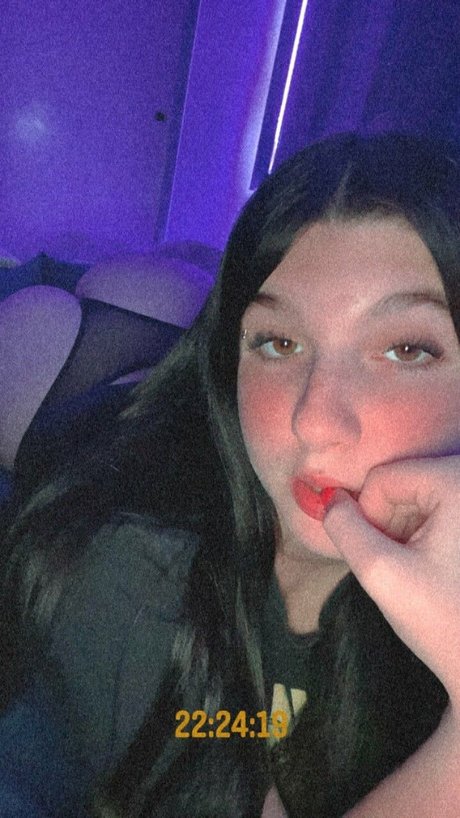 Azuleish naked actress photos