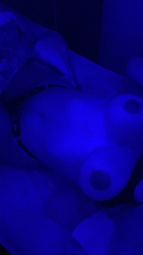 Azuleish naked actress pics